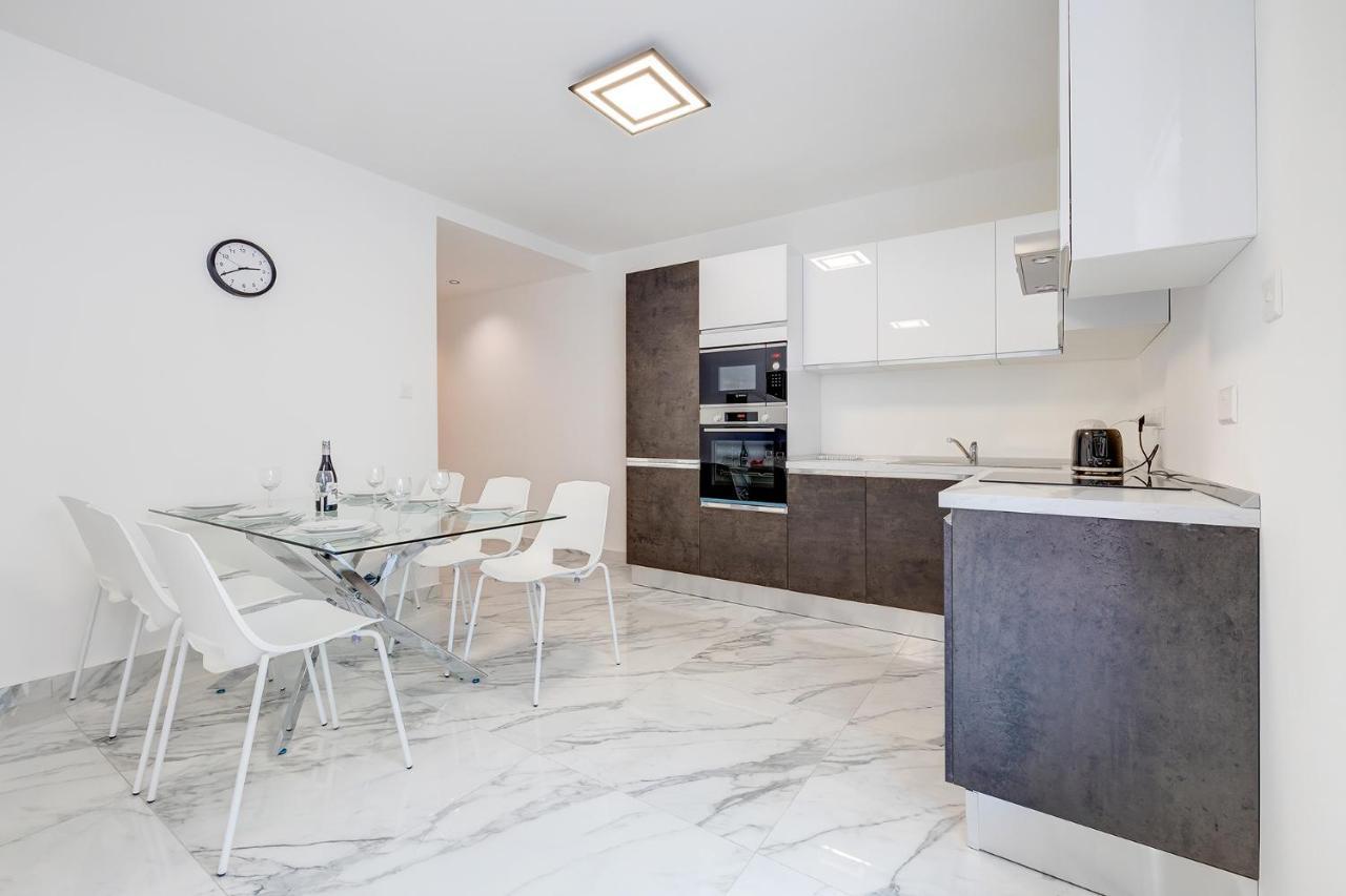 Cosy Apartment Steps To St George'S Bay San Ġiljan Exterior foto