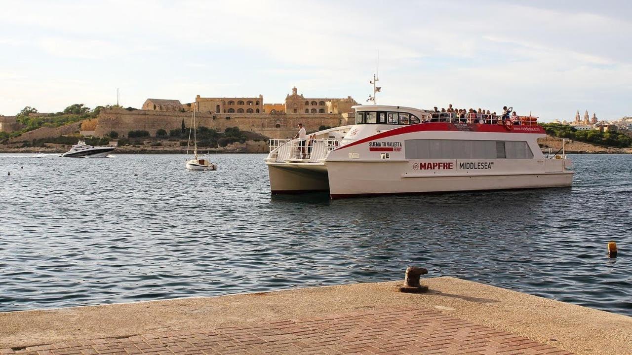 Cosy Apartment Steps To St George'S Bay San Ġiljan Exterior foto