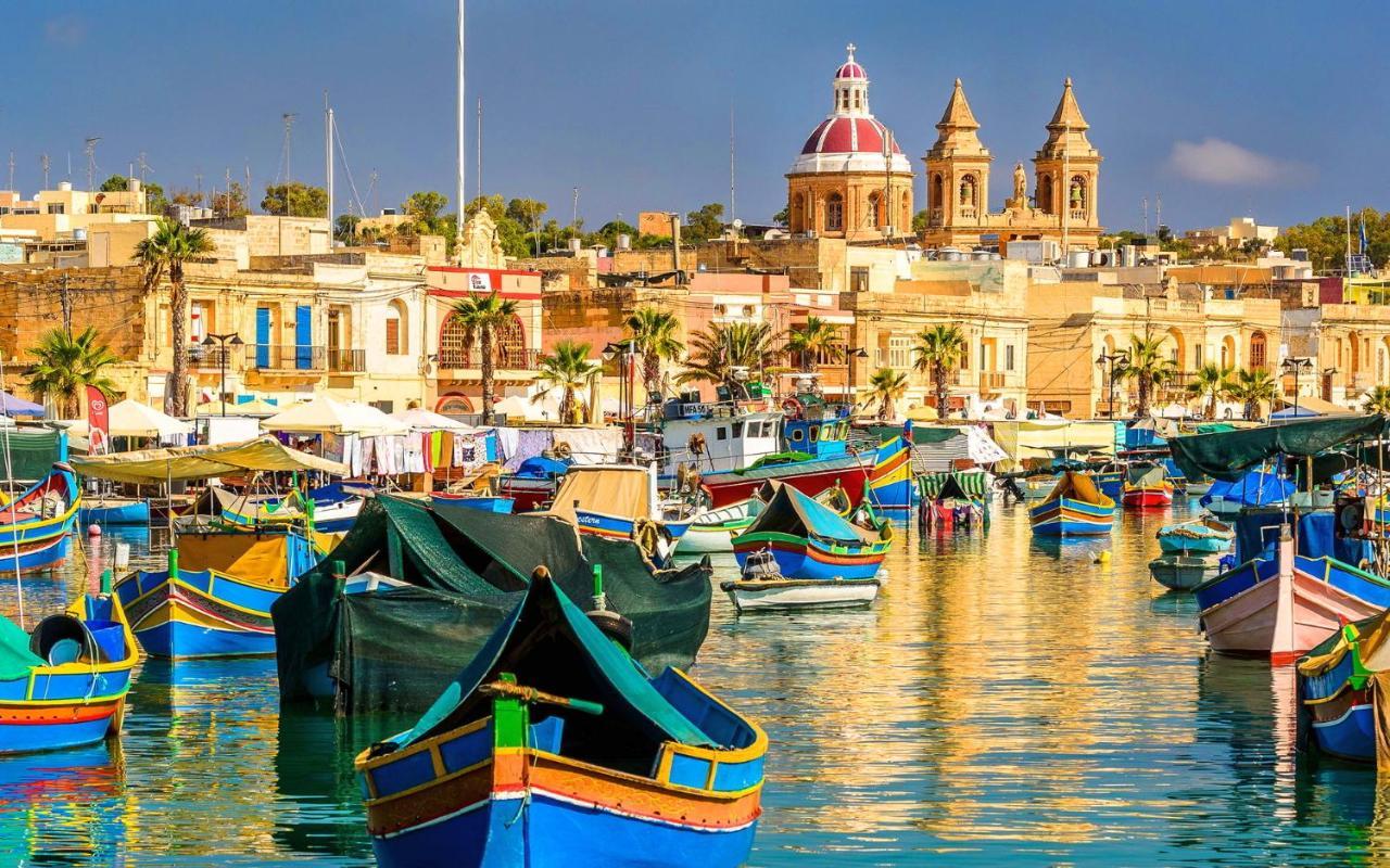 Cosy Apartment Steps To St George'S Bay San Ġiljan Exterior foto